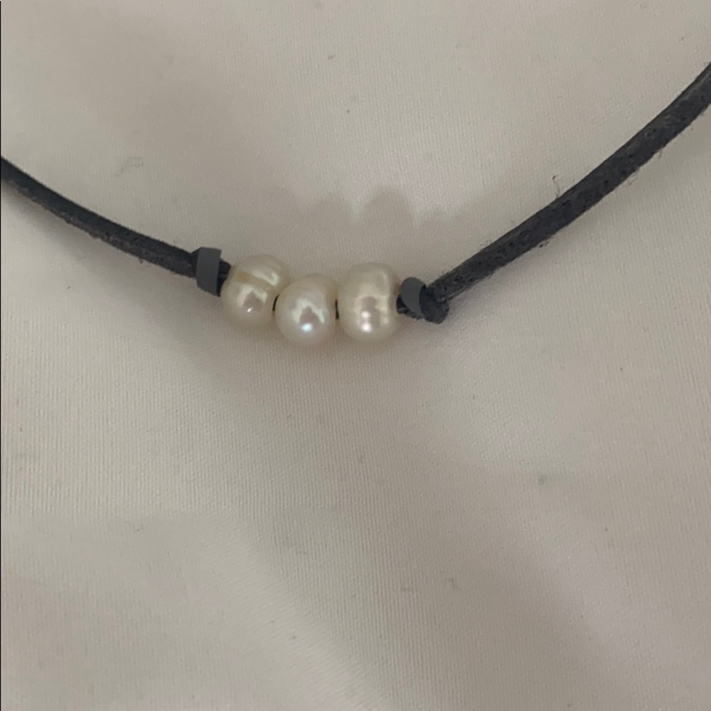 PEARL CHOKER!!! - Picture 2 of 3